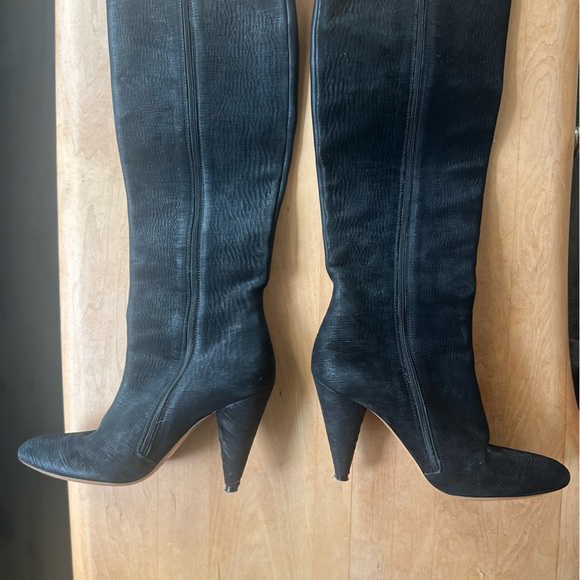 Maison Margiela Knee High Textured Black Boot - Picture 6 of 10